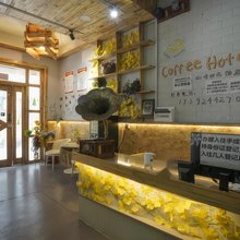 轻住酒店(培华学院何家营地铁站店)