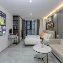 自然醒影院民宿