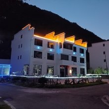 三清山鸳鸯湖嬉水民宿