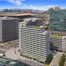 诺亿环游影院式公寓(南京南站南广场店)