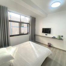 留今岁月客栈(昆百大店)