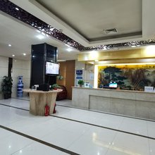 宫寓酒店(西安小寨吉祥村地铁站店)