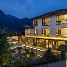 依三久精品民宿(杭州富阳龙鳞坝店)