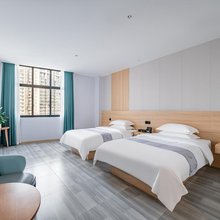 贵阳亿辰连锁酒店(龙湾万达广场小河地铁站店)