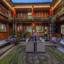 丽江束河在别处客栈