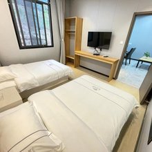 红安毅帮宾馆(红安西站店)