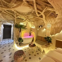 悦见美宿(兰州万达广场店)