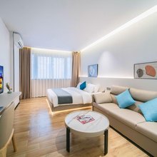 深圳新巢公寓(东门步行街湖贝地铁站店)