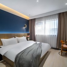 美逸居酒店(苏州三香广场广济南路地铁站店)