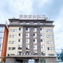 春漫商务酒店(西双版纳景洪高铁站嘎洒机场店)