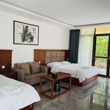 浮云阳光观景温泉民宿(赵公路分店)