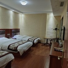 平江胖子香公寓酒店