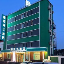阳光100酒店(龙潭山公园店)
