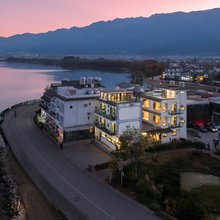 漫海·设计师观洱海全景180度海景咖啡美宿