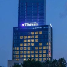 龙南蓝璞雲栖酒店