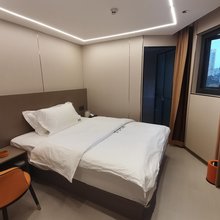 昆明林大酒店(世博园地铁站西南林业大学店)