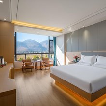 一鹤酒店