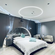 陆良悦漫花园酒店(图腾商业中心店)