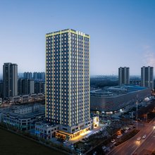 阜阳颍州万达广场颍州南路亚朵酒店