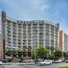 热带雨林臻选酒店(麓谷工业园长丰地铁站店)
