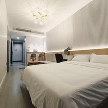 彩虹小居(上海陆家嘴店)
