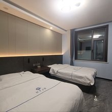 包头锦栖酒店(九原横竖街店)