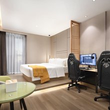 时光格电竞酒店(湖南省中医附一医院贺龙体育中心店)