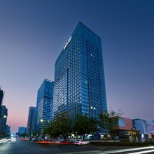 和凰酒店(凤凰山体育公园保利大都汇店)