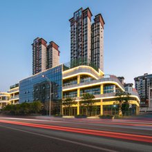 丽溪酒店(南充高坪机场安汉广场店)
