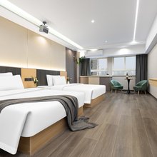 永辉轻奢酒店(四方坪雅雀湖地铁站店)