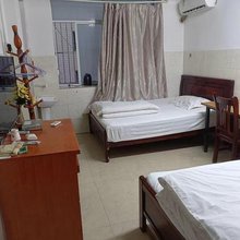 南宁佳湖宾馆(滨湖路地铁站店)