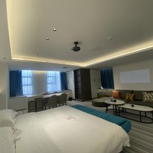 明樾民宿(潍坊泰华城店)