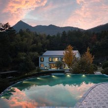 山间小住·Mountain︱花间漫野︱无边泳池隐奢美墅(韶山景区店)