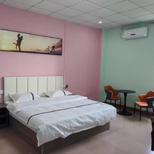 悦客公寓(东莞企石镇科目三考场店)