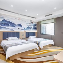 新密金三角商务酒店(中强光年城市广场店)