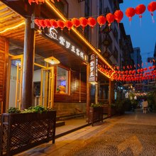 紫罗兰主题客栈(张家界天门山索道店)