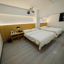 西客蜀家客栈(成都西站店)