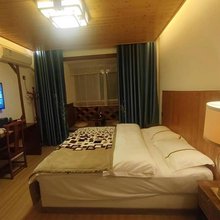 威宁梦香阁酒店(草海火车站)