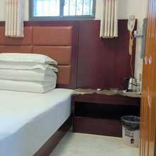 云艳民宿(文昌阁地铁站店)