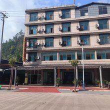 宁洱兴荣酒店