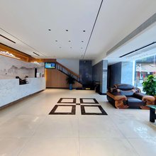 新中旅大酒店(新兴时代广场庙街步行街店)