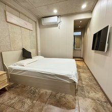 正大客舍(大连人民广场地铁站店)