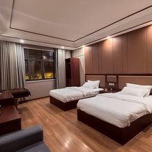 澜庭朴宿(镇远古城店)