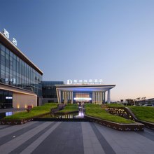 隆地悦朗酒店(汉中城固机场店)