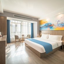 TOWO上品酒店(观山湖公园观山西路地铁站店)