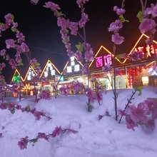雪谷溪水龙腾客栈