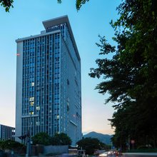 玖寓·Funny设计师民宿(厦门海沧马青路地铁站店)