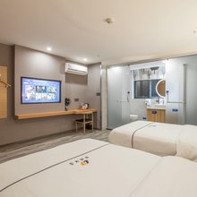 枫林酒店(张家港保税区长江中路店)