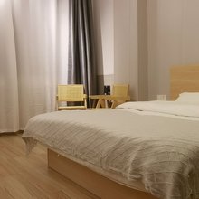 东山零零壹公寓(南门湾店)