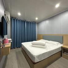 一家人公寓(西安小寨地铁站店)
